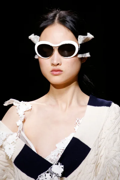 Look 99
